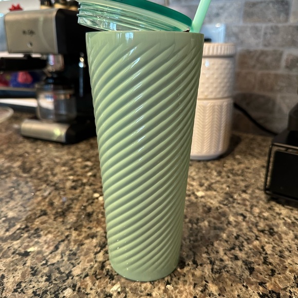 Green Starbucks cup - Picture 1 of 3